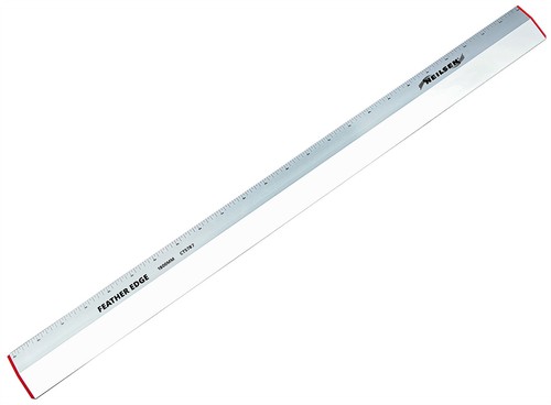 Plastering feather edge with - feather,